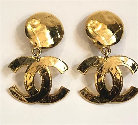 chanel gold earrings 2677 23|chanel extrait earrings.